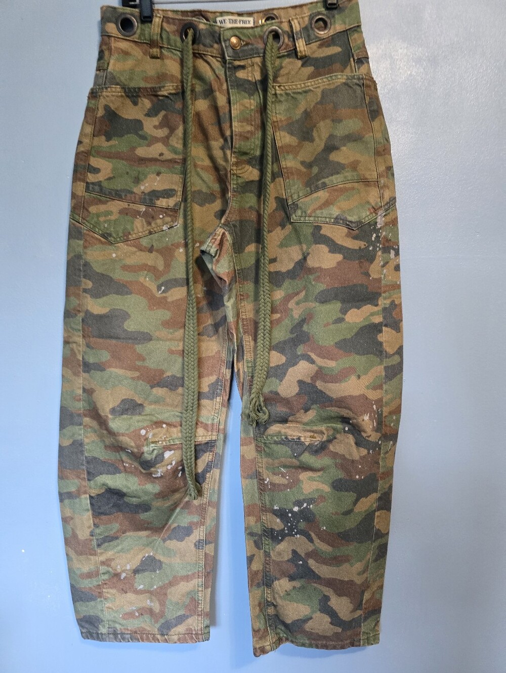 We The Free Moxie Barrel Camo Pants Size 26 Nwot